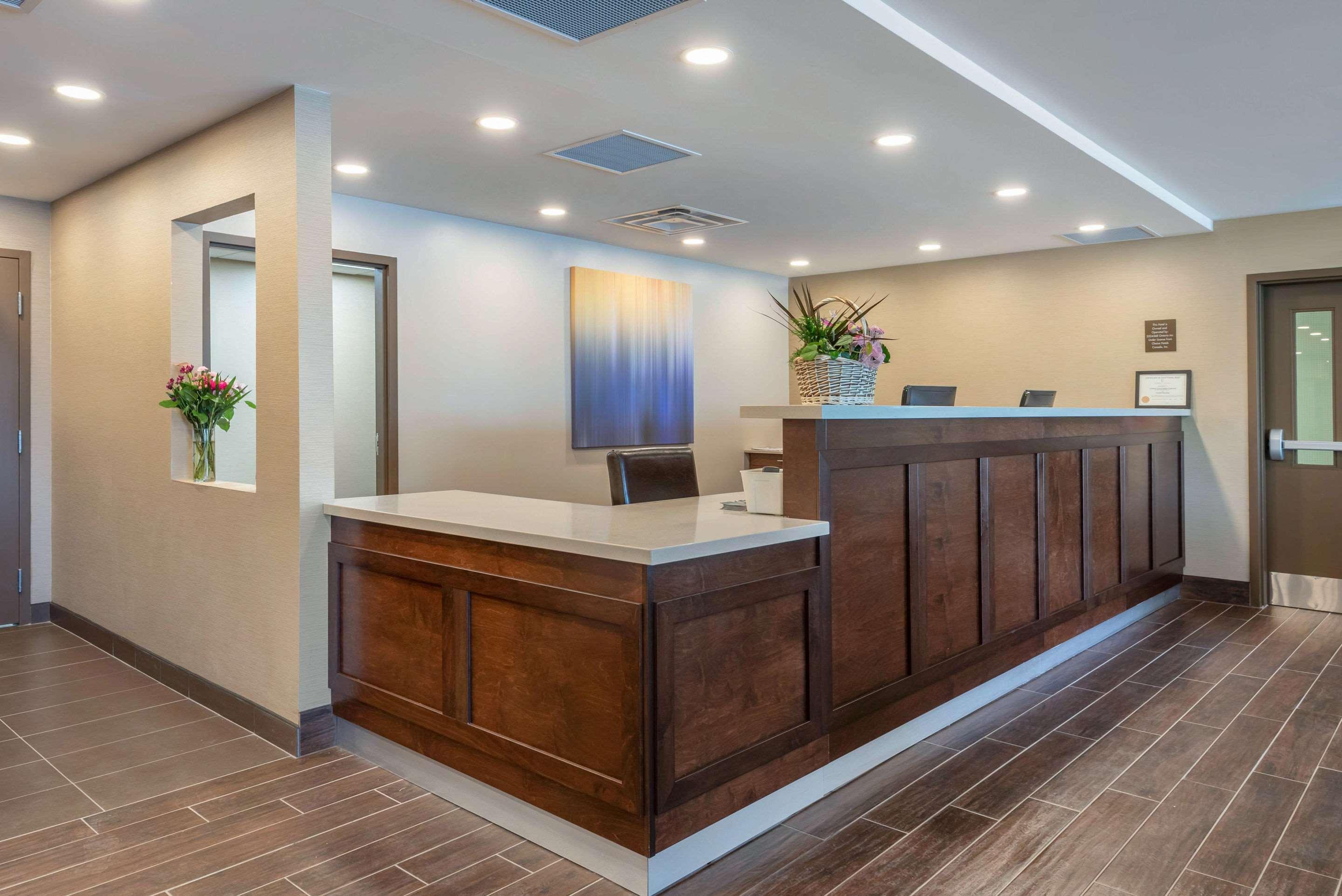 Comfort Inn & Suites Greater Napanee Εξωτερικό φωτογραφία